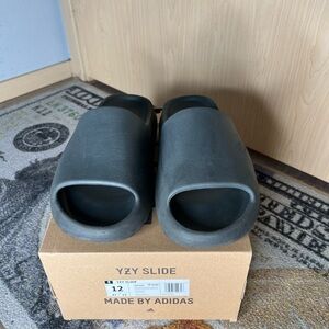 Adidas YZY Slide in Charcoal